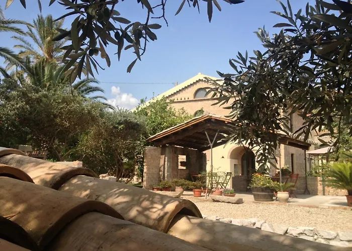 L'oasi 住宿加早餐酒店 4*